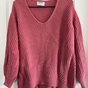 Old Navy Women's V-Neck Sweater in Rose